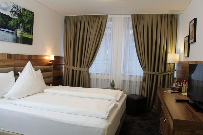 Imagen de la habitación del Hotel Bayrischer Hof. Foto 2