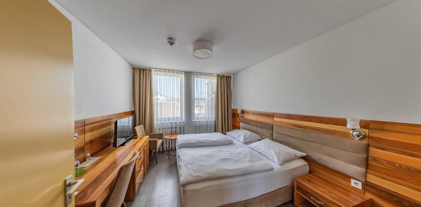 Imagen de la habitación del Hotel Bayrischer Hof. Foto 6