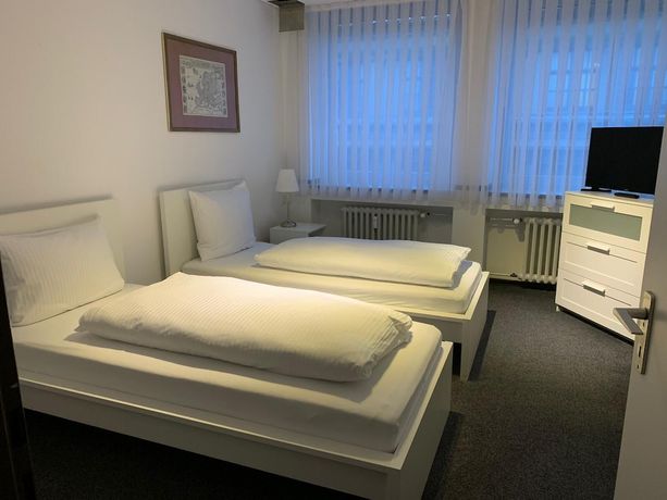 Imagen de la habitación del Hotel Bayrischer Hof. Foto 11