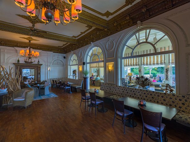 Imagen del bar/restaurante del Hotel BeachSide. Foto 4