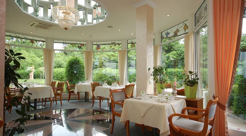 Imagen del bar/restaurante del Hotel Becker. Foto 5