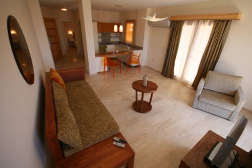 Imagen de la habitación del Hotel Begonvil. Foto 6