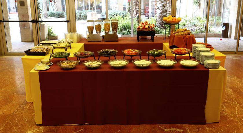 Imagen del bar/restaurante del Hotel Beit Shmuel. Foto 2