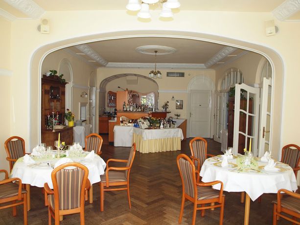 Imagen del bar/restaurante del Hotel Bellevue Schmölln. Foto 5