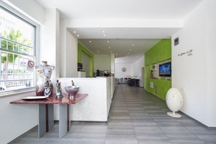 Imagen de los interiores del Hotel Belsoggiorno. Foto 20