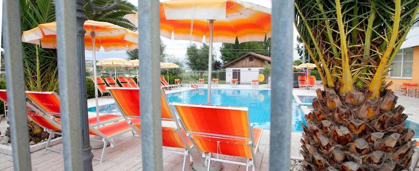 Imagen de la piscina del Hotel Belvedere, Villa Rosa. Foto 19