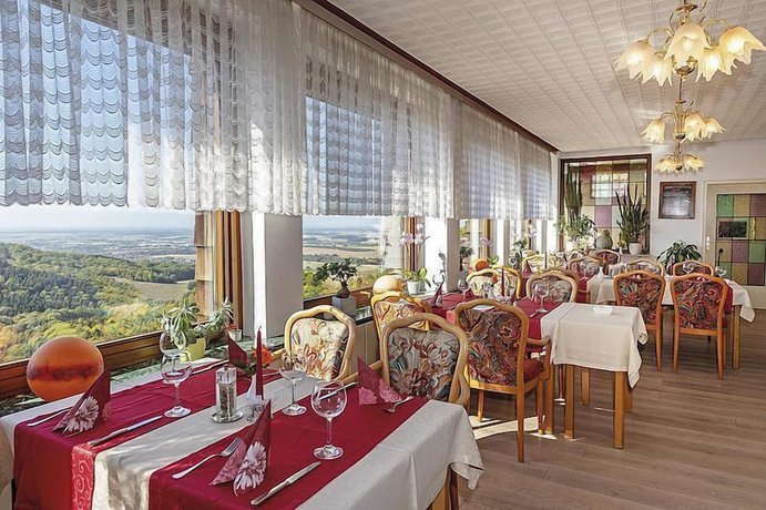 Imagen del bar/restaurante del Hotel Bergfried. Foto 3
