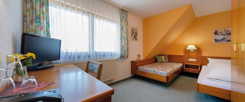 Imagen de la habitación del Hotel Bergfried. Foto 7