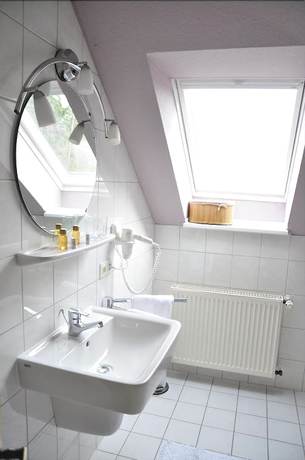 Imagen de la habitación del Hotel Berghof, Nieheim. Foto 10
