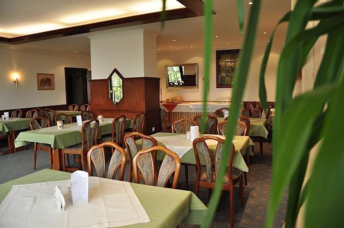 Imagen del bar/restaurante del Hotel Berghof, Nieheim. Foto 5