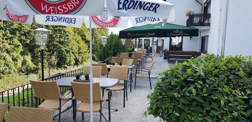 Imagen de los exteriores del Hotel Berghof, Nieheim. Foto 19