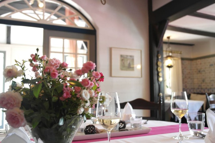 Imagen del bar/restaurante del Hotel Blauer Fasan. Foto 9