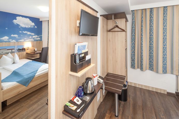 Imagen de la habitación del Hotel Blauer Karpfen. Foto 17