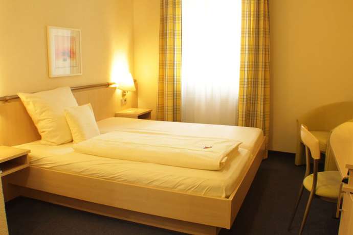 Imagen de la habitación del Hotel Blauer Wolf. Foto 2
