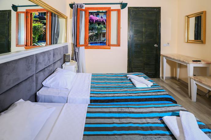 Imagen de la habitación del Hotel Bleu Nuit Bodrum. Foto 2