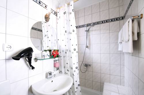 Imagen de la habitación del Hotel Bl&uuml;chertal. Foto 13