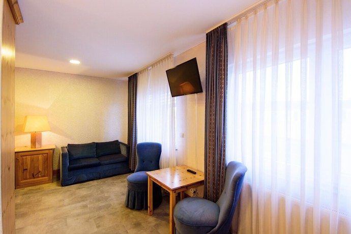Imagen de la habitación del Hotel Bohn. Foto 9