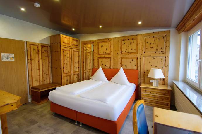 Imagen de la habitación del Hotel Bohn. Foto 16