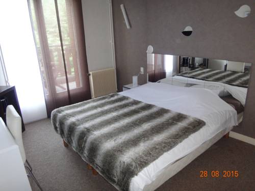 Imagen de la habitación del Hotel Bon Accueil. Foto 2