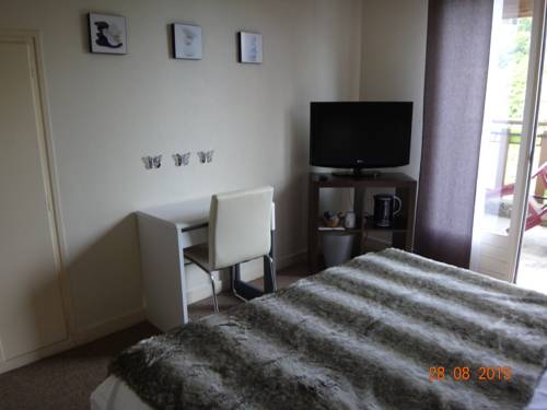 Imagen de la habitación del Hotel Bon Accueil. Foto 4