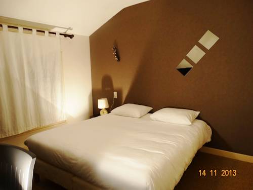 Imagen de la habitación del Hotel Bon Accueil. Foto 13