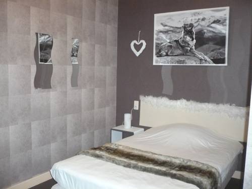 Imagen de la habitación del Hotel Bon Accueil. Foto 14