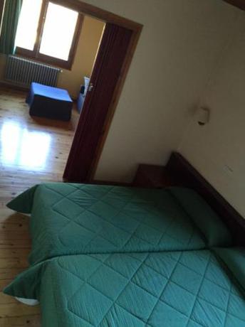 Imagen de la habitación del Hotel Bon Repos. Foto 7