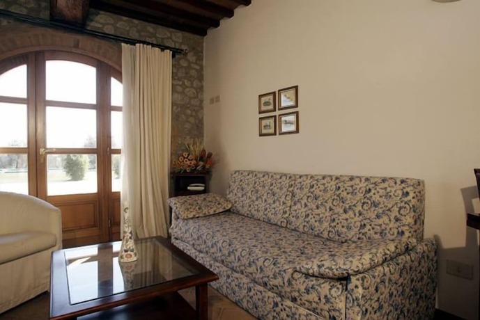 Imagen de la habitación del Hotel Borgo Casato. Foto 17