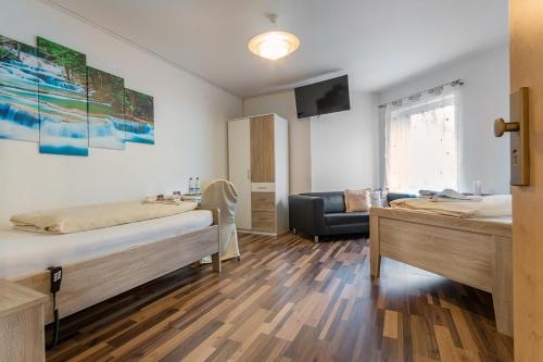 Imagen de la habitación del Hotel Bouzid - Laatzen. Foto 9