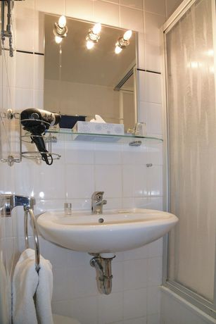 Imagen de la habitación del Hotel Brandenburger Hof. Foto 16