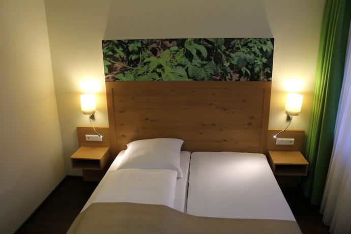 Imagen de la habitación del Hotel Brauereigasthof Amberger. Foto 17