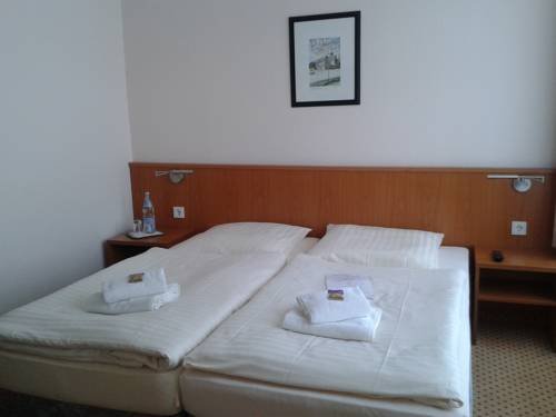 Imagen de la habitación del Hotel Brauhaus Bückeburg. Foto 11