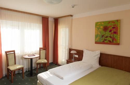 Imagen de la habitación del Hotel Breitenlee. Foto 2