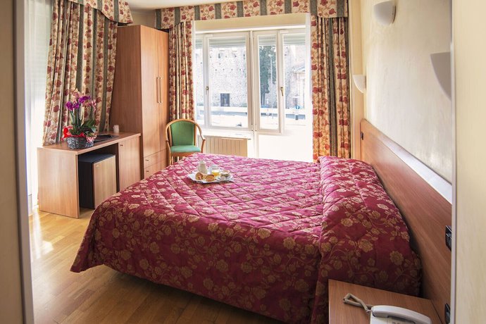 Imagen de la habitación del Hotel Brennero. Foto 9