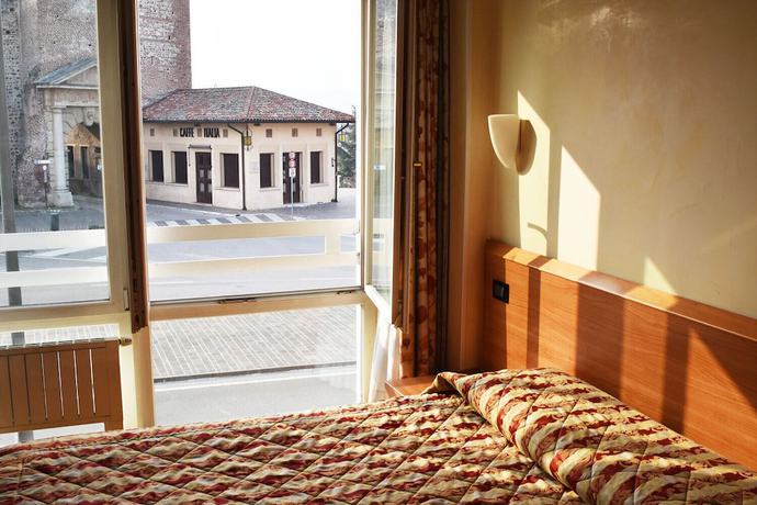 Imagen de la habitación del Hotel Brennero. Foto 14