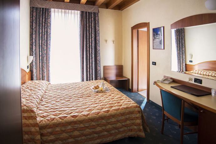 Imagen de la habitación del Hotel Brennero. Foto 17