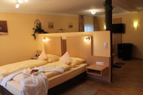 Imagen de la habitación del Hotel Brigitte. Foto 10