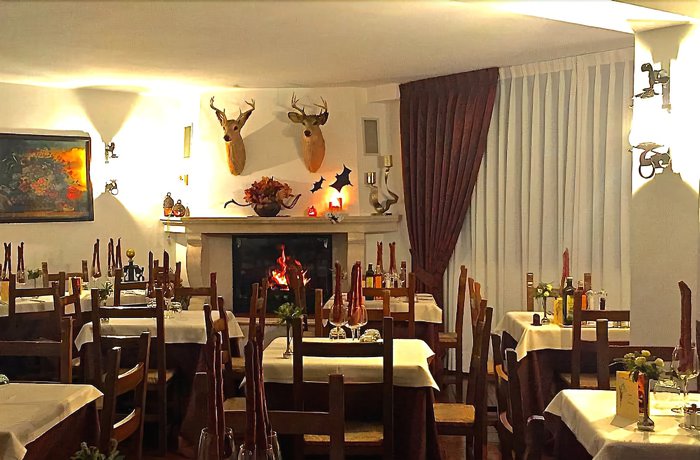 Imagen del bar/restaurante del Hotel Bucaneve. Foto 2