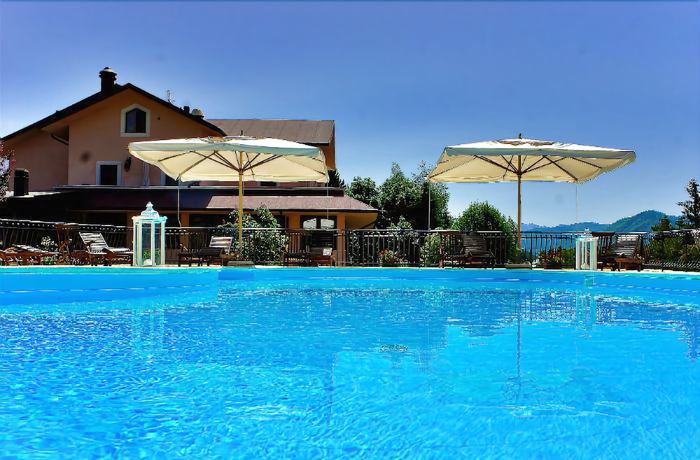 Imagen de la piscina del Hotel Bucaneve. Foto 20