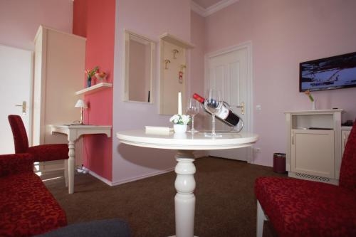 Imagen de la habitación del Hotel Buchenpark. Foto 7