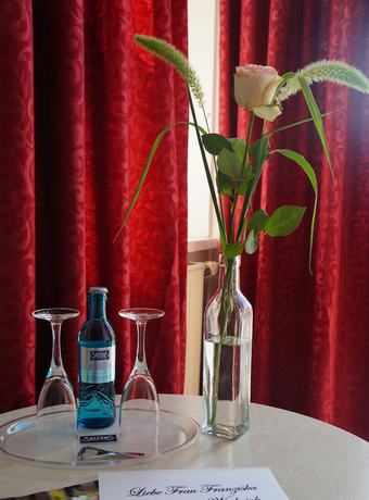 Imagen de la habitación del Hotel Busch. Foto 17