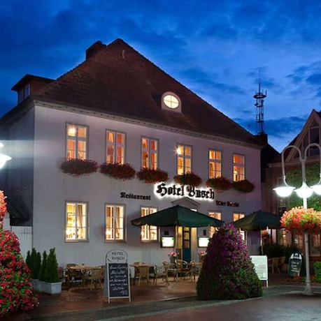 Imagen de los exteriores del Hotel Busch, Westerstede. Foto 18