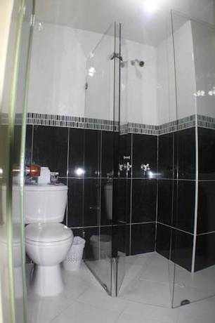 Imagen de la habitación del Hotel Business. Foto 5