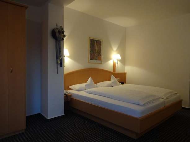 Imagen de la habitación del Hotel B&uuml;rgerbr&auml;u. Foto 2