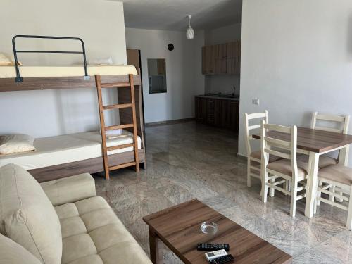 Imagen general del Hotel CORNER. Foto 3