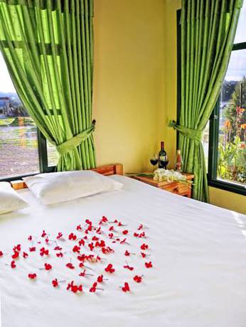 Imagen de la habitación del Hotel Caba&ntilde;as San Cayetano. Foto 4