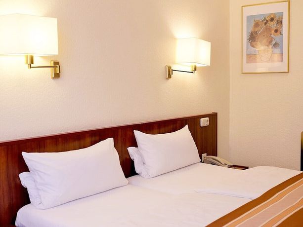 Imagen de la habitación del Hotel Cabo. Foto 10