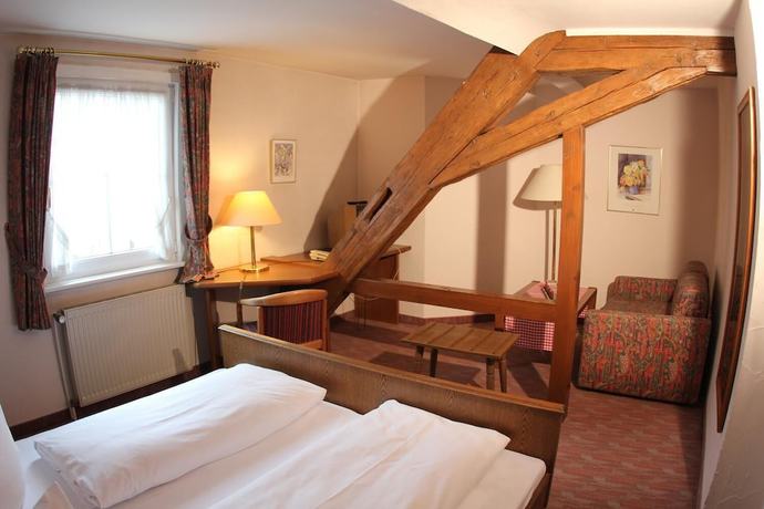 Imagen de la habitación del Hotel Caf&eacute; Adler. Foto 3