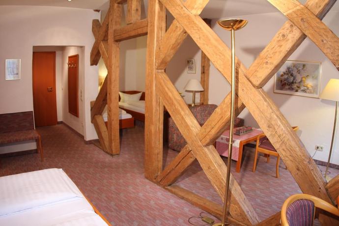 Imagen de la habitación del Hotel Caf&eacute; Adler. Foto 8