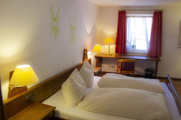 Imagen de la habitación del Hotel Caf&eacute; Adler. Foto 9